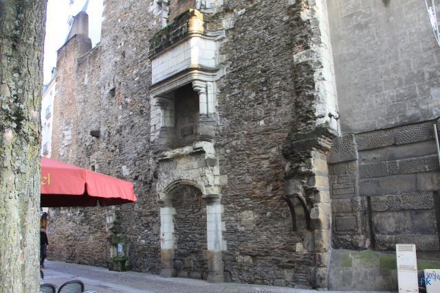 Des cheminés dans les airs Des cheminés dans les airs