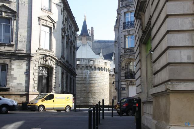 Près du château des Ducs de Bretagne Près du château des Ducs de Bretagne