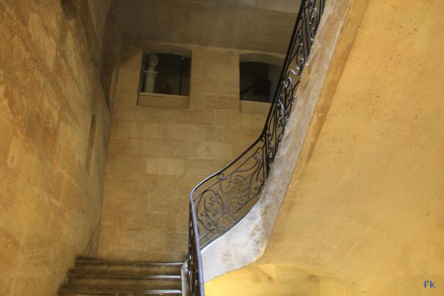 L'escalier d'une maison de négociant de vin