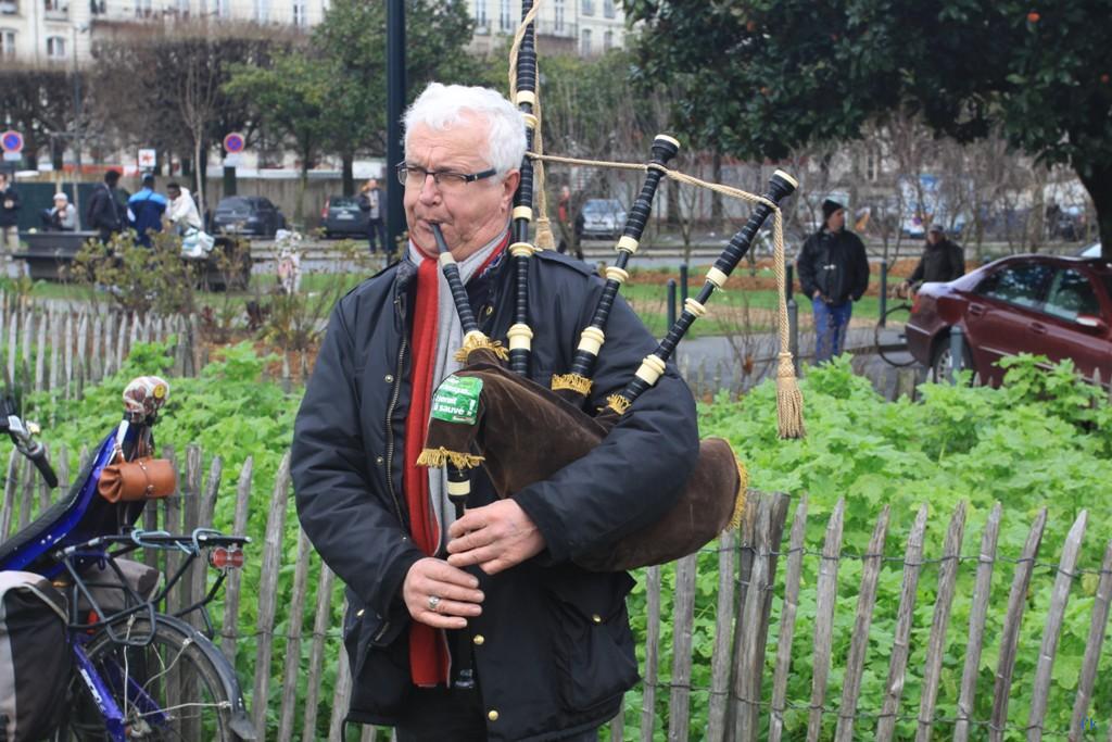 La farandole contre NDDL